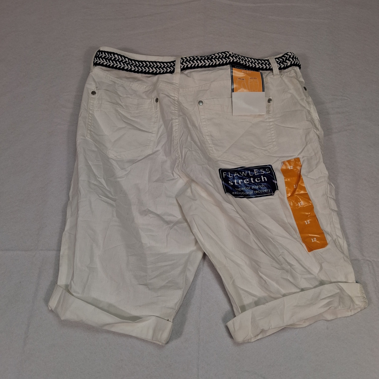 Bandolino Riley Bermuda Short Women 12 Wht Relaxed Fit Flawless Stretch 60461463 — image 2 of 8